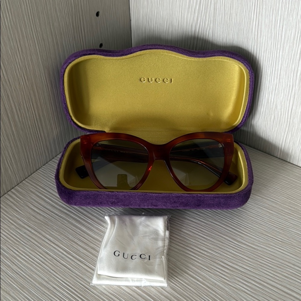 GUCCI Sunglasses - 53MM Cateye - Picture 3 of 3